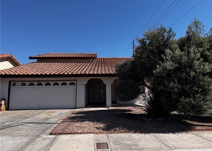 5590 W Katie Avenue - Photo 1