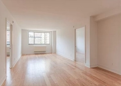 West 95th Street - Photo 1