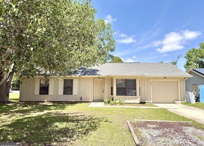 202 Cypress Drive - Photo 1