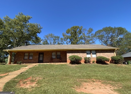 129 Tanglewood Drive - Photo 1