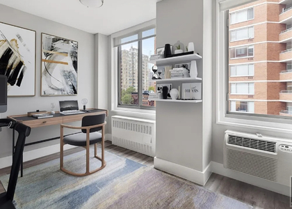 Second Avenue - Photo 1