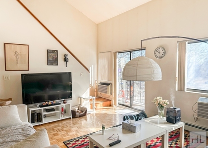 Eliot Avenue - Photo 1