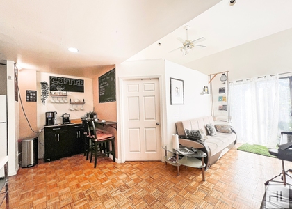 Eliot Avenue - Photo 1