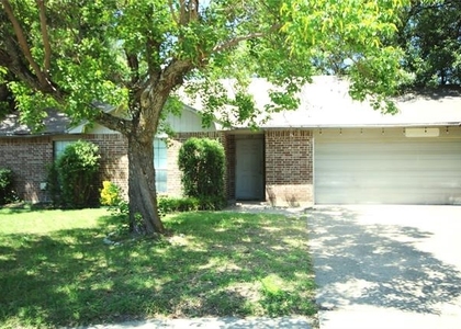 109 Australia Court - Photo 1