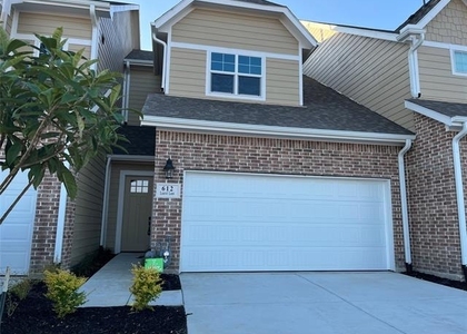 612 Laurel Lane - Photo 1