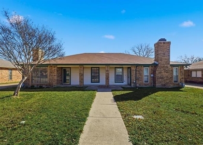 5722 Westchase Drive - Photo 1
