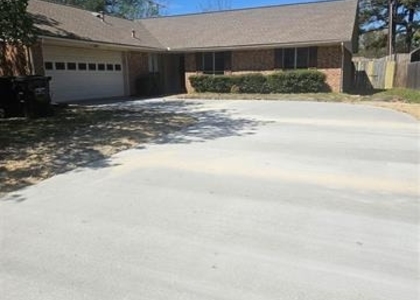 328 Jamie Way - Photo 1