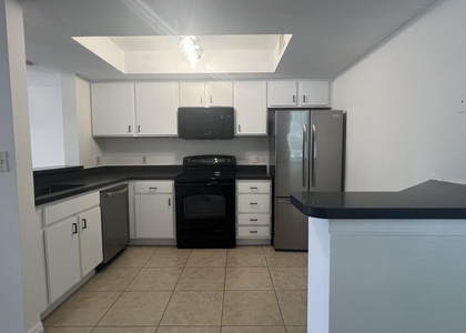735 Sw 148th Avenue - Photo 1