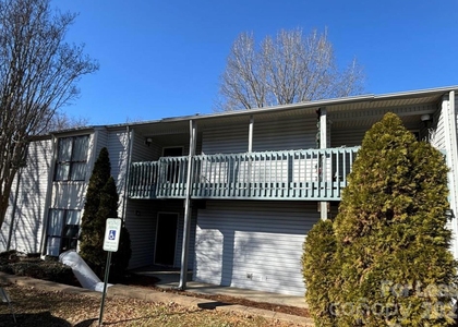 11040 Harrowfield Road - Photo 1
