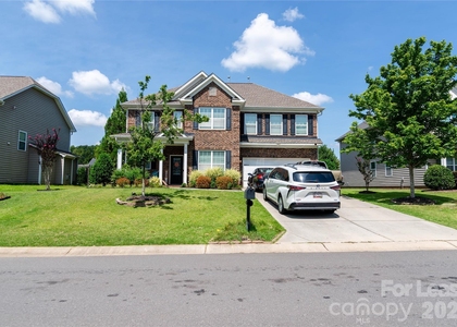 435 Castlebury Court - Photo 1