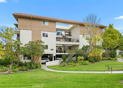 2355 Via Mariposa - Photo 1