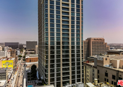 400 S Broadway - Photo 1