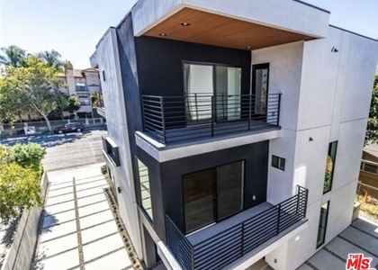5638 Woodman - Photo 1