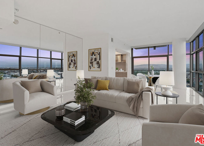 13700 Marina Pointe Drive - Photo 1