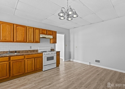 107 Macarthur Avenue - Photo 1