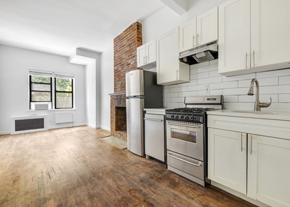 307 W 29th Street - Photo 1