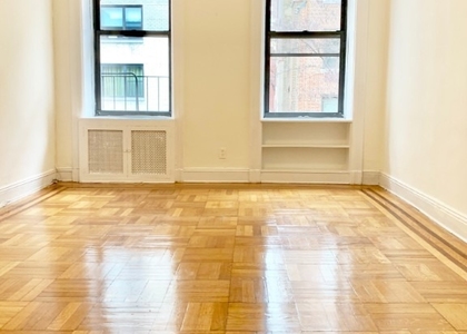 125 E 90th Street - Photo 1
