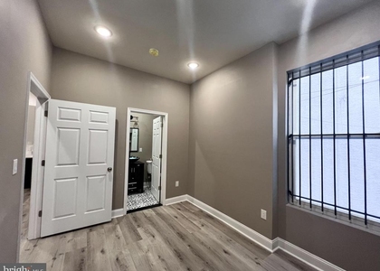 1429 W Diamond Street - Photo 1