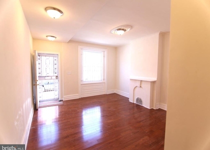 1530 Fontain Street - Photo 1