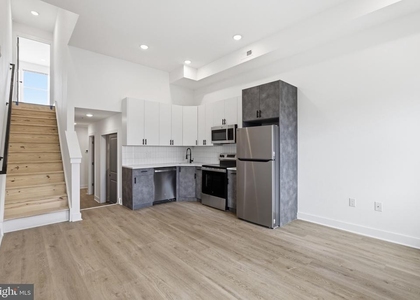 630 W Cumberland Street - Photo 1