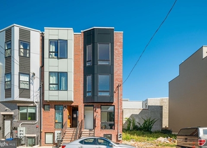 2709 W Jefferson Street - Photo 1