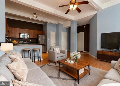 1324 Locust Street - Photo 1