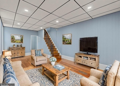 534 Bergen Street - Photo 1