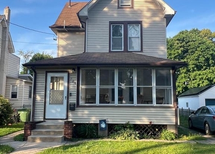 724 Parry Avenue - Photo 1