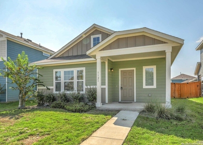 1121 Esplanade Pkwy - Photo 1