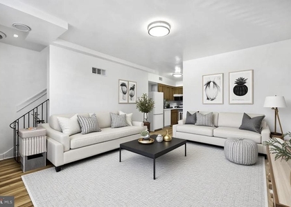 2206 15th Street Ne - Photo 1