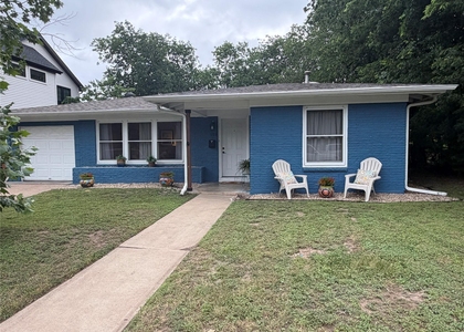 1708 Princeton Ave - Photo 1