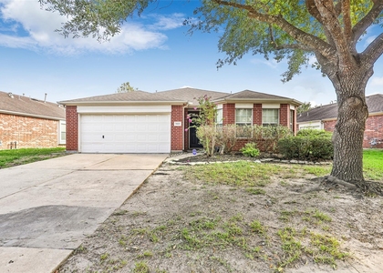 2822 Foster Hill Drive - Photo 1