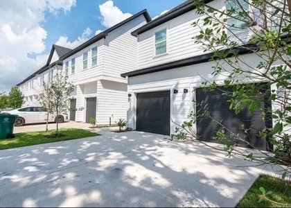 3249 Real St, Unit A - Photo 1