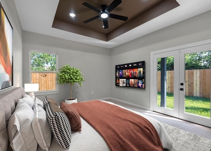 5201 Kenilwood Dr - Photo 1
