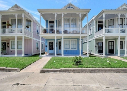1604 Ave L - Photo 1