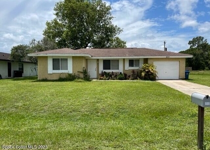 800 Starland Street Se - Photo 1