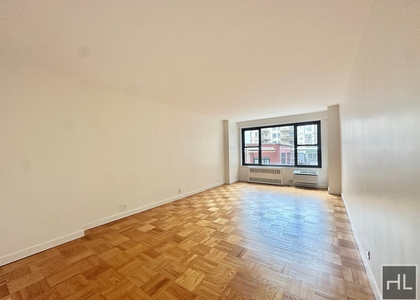 Fourth Avenue - Photo 1