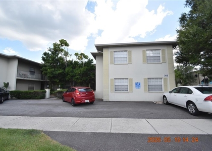 302 Danube Avenue - Photo 1