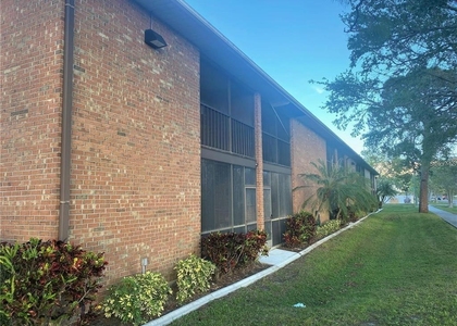 111 Airport Avenue W - Photo 1