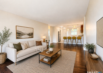 91 Strawberry Hill Avenue - Photo 1