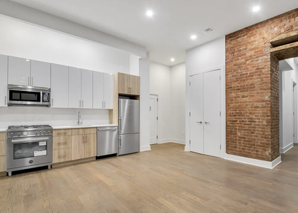 120 Madison Avenue - Photo 1