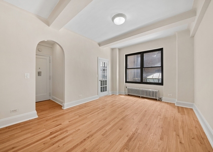 2nd Ave - Photo 1