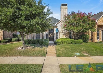 8704 Moss Hill Road - Photo 1