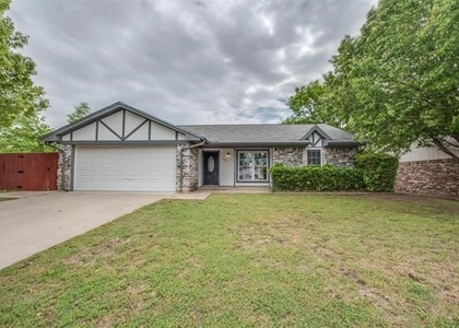 301 Cherry Street - Photo 1