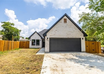 207 S James Street - Photo 1