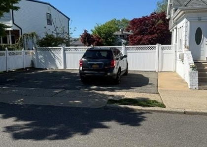 38 Grant Avenue - Photo 1