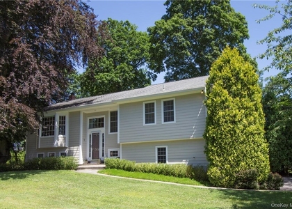 9 Franklin Avenue - Photo 1