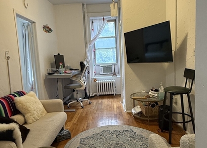 320 E 49th Street - Photo 1