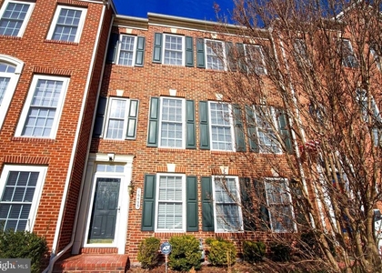 16493 Steerage Circle - Photo 1