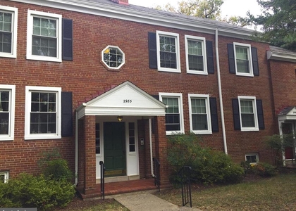 2983 S Columbus Street - Photo 1